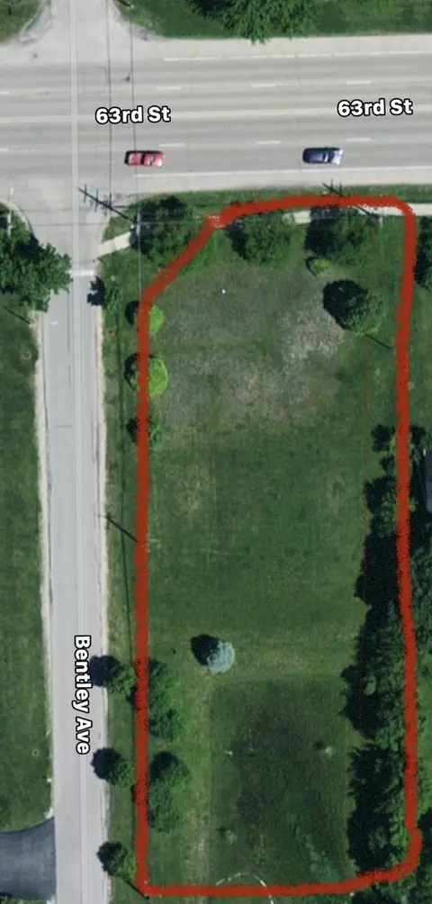 335 W 63rd St, Willowbrook, IL 60527