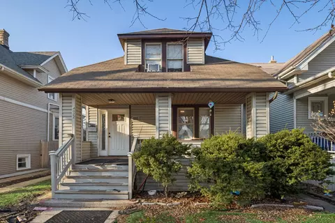 4022 W Eddy St, Chicago, IL 60641