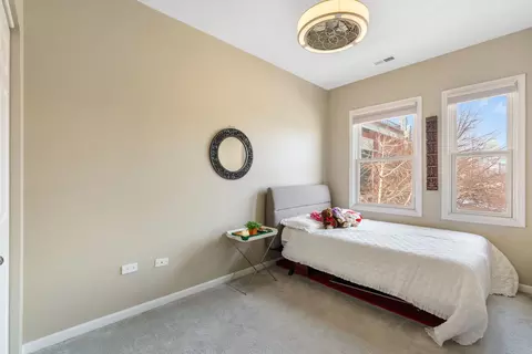 Bedroom - 326 E 18th St, Chicago, IL 60616 photo 2 of 5