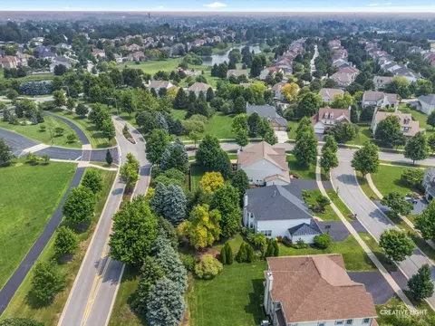 View/Area - 26414 Rustling Birch Way, Plainfield, IL 60585 photo 4 of 5