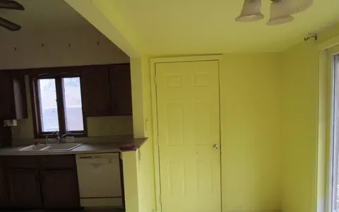 Other - 408 43rd St, Moline, IL 61265 photo 4 of 9