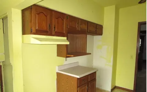 Kitchen - 408 43rd St, Moline, IL 61265 photo 2 of 2