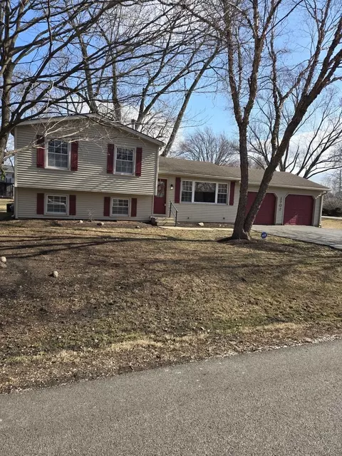 1702 Parklane Ave, Mchenry, IL 60050