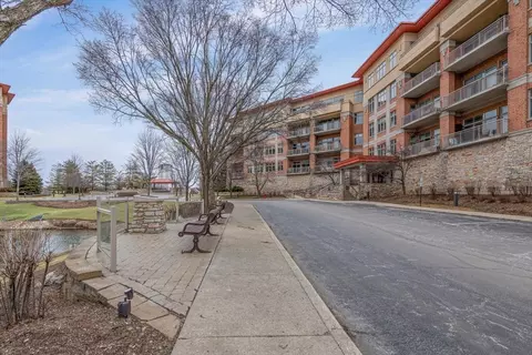 45 Prairie Park Dr #501, Wheeling, IL 60090