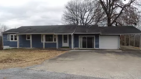 107 Charles St, Rosiclare, IL 62982
