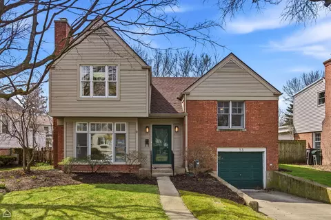 98 Williamsburg Rd, Evanston, IL 60203