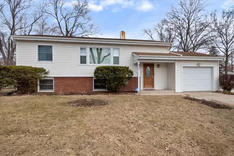517 Longwood Dr, Buffalo Grove, IL 60089