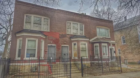 8103 S Muskegon Ave, Chicago, IL 60617