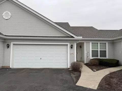 14065 Moraine Hills Dr, Huntley, IL 60142