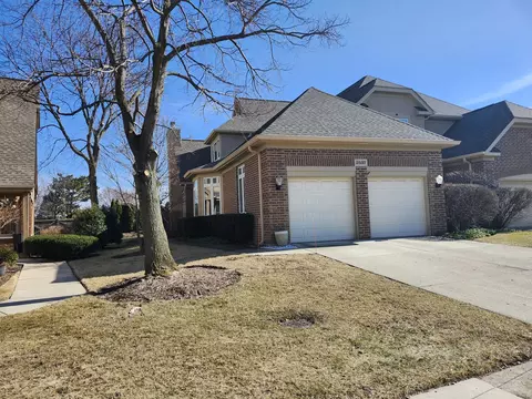 2537 Windrush Ln, Northbrook, IL 60062