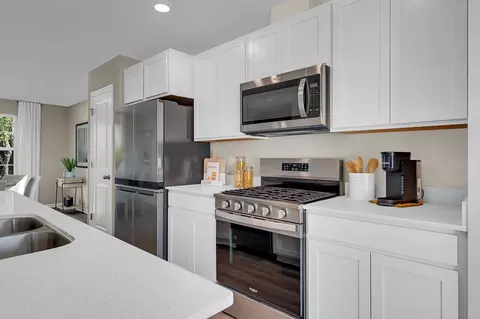 Kitchen - 1332 Foxglove Dr, Bartlett, IL 60103 photo 3 of 6