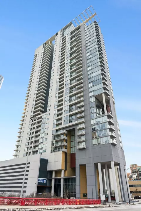 737 W Washington Blvd #1110, Chicago, IL 60661