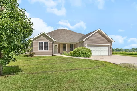 22954 Mcguire Rd, Wilmington, IL 60481