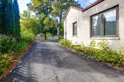 Exterior - 117 E Washington Ave, Lake Bluff, IL 60044 photo 7 of 9