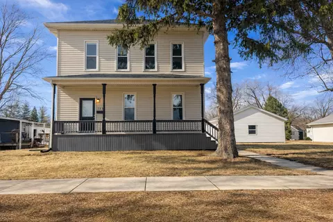 125 S Main St, Clifton, IL 60927