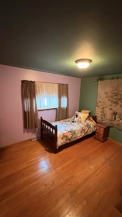 Bedroom - 1445 Everett Ave, Des Plaines, IL 60018 photo 1 of 1