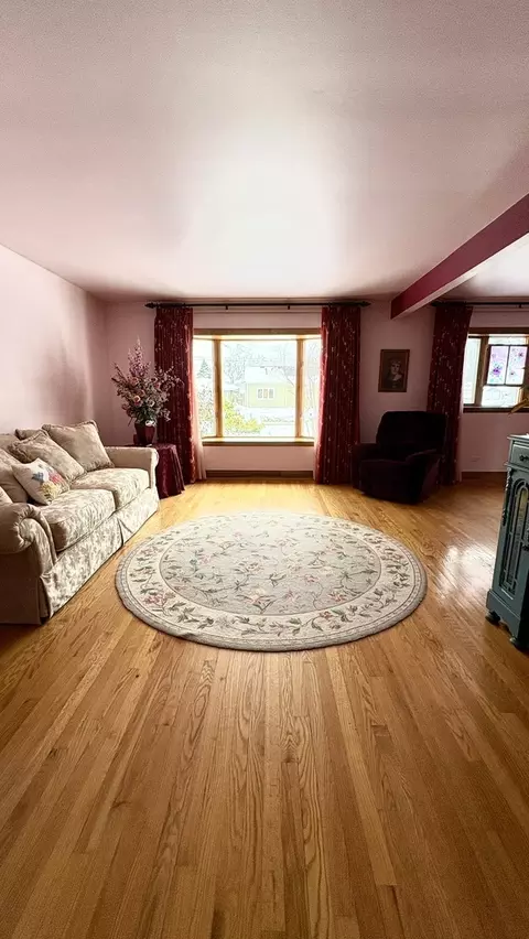 Living - 1445 Everett Ave, Des Plaines, IL 60018 photo 1 of 2