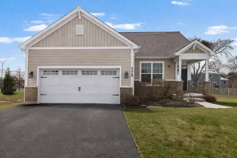 775 W Fairway Dr, Addison, IL 60101