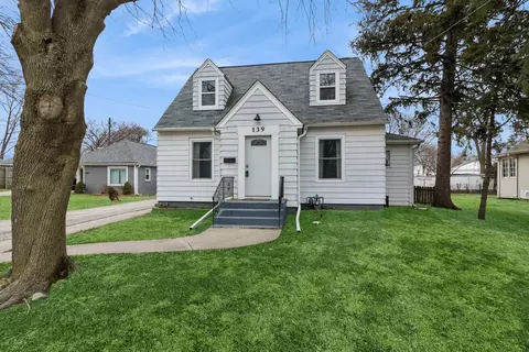 139 Elm St, Dekalb, IL 60115