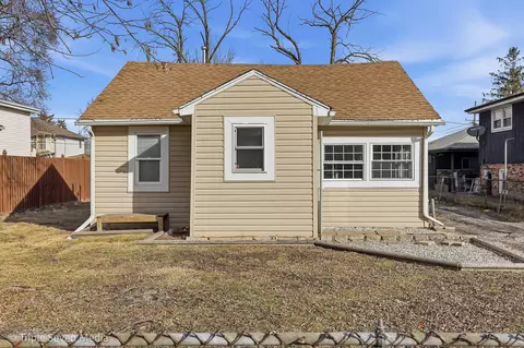 7006 W 73rd St, Chicago, IL 60638