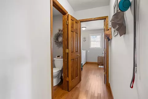 Entry Way - 101 E Mansfield St, Bement, IL 61813 photo 2 of 4