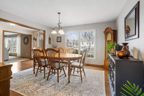 Dining - 101 E Mansfield St, Bement, IL 61813 photo 2 of 2