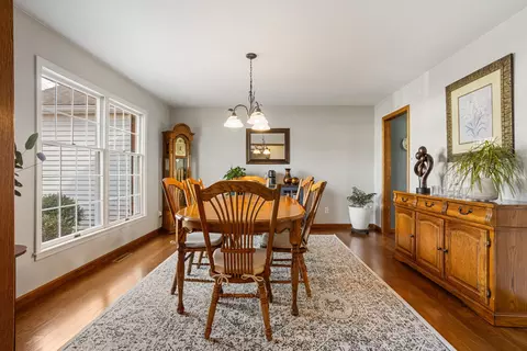 Dining - 101 E Mansfield St, Bement, IL 61813 photo 1 of 2