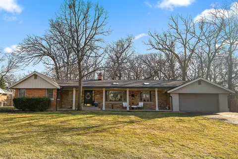 8707 W 123rd St, Palos Park, IL 60464