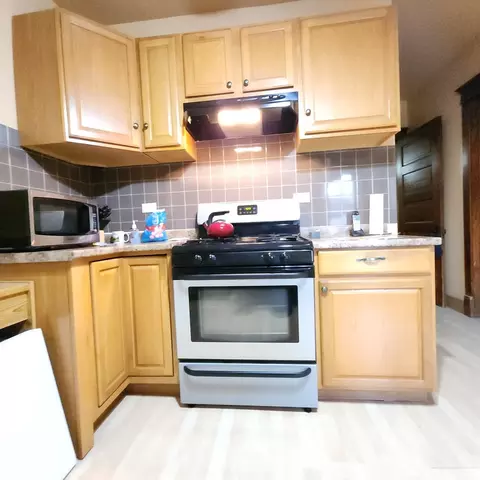 Kitchen - Undisclosed, Chicago, IL 60643 photo 6 of 7
