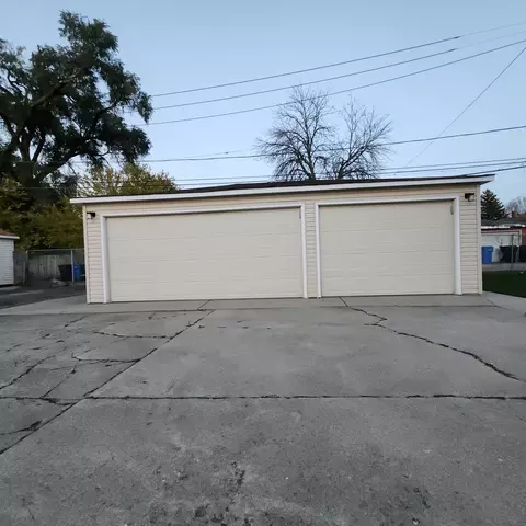 Exterior - Undisclosed, Chicago, IL 60643 photo 4 of 4