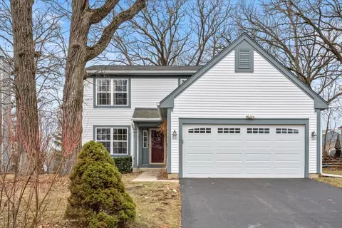 2487 Bridle Cir, Round Lake Beach, IL 60073