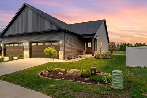 1 Prairie Trl, Monticello, IL 61856