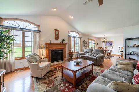 471 Linden Cir, Beecher, IL 60401 photo 4