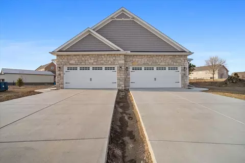 6 Stone Mill Ct, Bloomington, IL 61705 photo 36