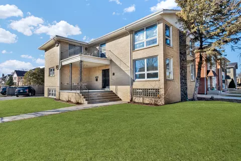 484 Shenstone Rd, Riverside, IL 60546