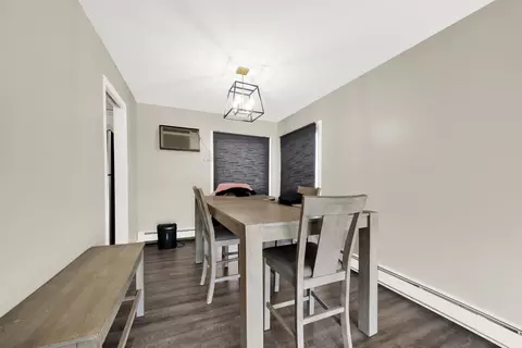 Dining - 484 Shenstone Rd, Riverside, IL 60546 photo 2 of 2