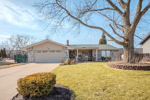 2 S164 Beaumont Ln, Lombard, IL 60148