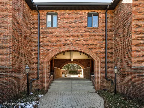1910 N Larrabee St, Chicago, IL 60614