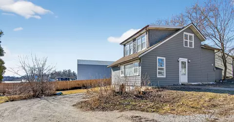 42319 N Woodbine Ave, Antioch, IL 60002