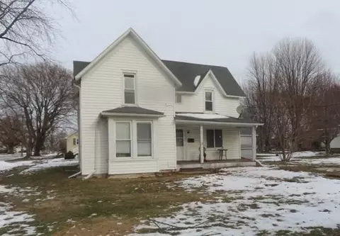 401 NE 3rd St, Aledo, IL 61231