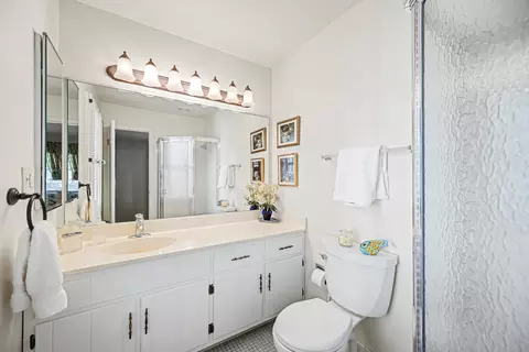 Bath - Undisclosed, Wheaton, IL 60189 photo 1 of 2
