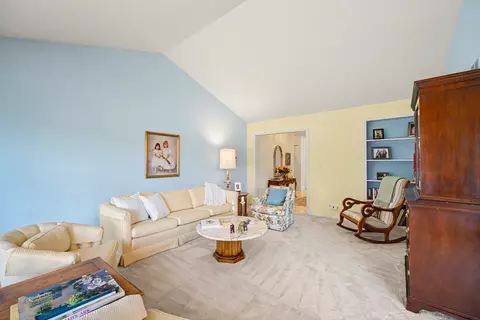 Living - Undisclosed, Wheaton, IL 60189 photo 1 of 5