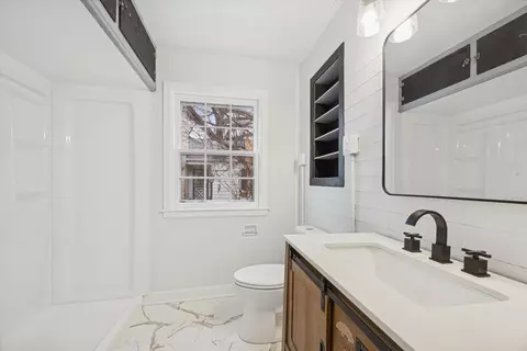 Bath - 575 S Wall St, Kankakee, IL 60901 photo 1 of 1