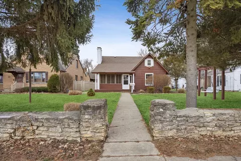 575 S Wall St, Kankakee, IL 60901