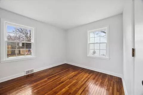 Bedroom - 575 S Wall St, Kankakee, IL 60901 photo 3 of 5