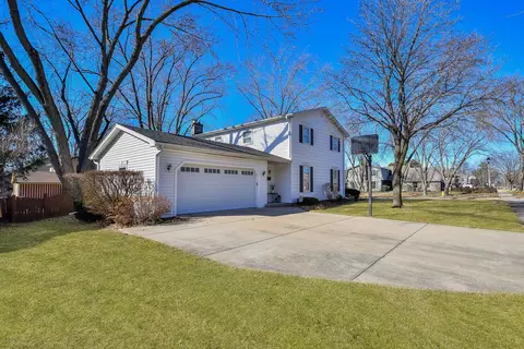 1120 E Hawthorne Blvd, Wheaton, IL 60187 photo 11