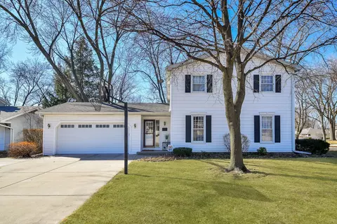 1120 E Hawthorne Blvd, Wheaton, IL 60187 photo 5