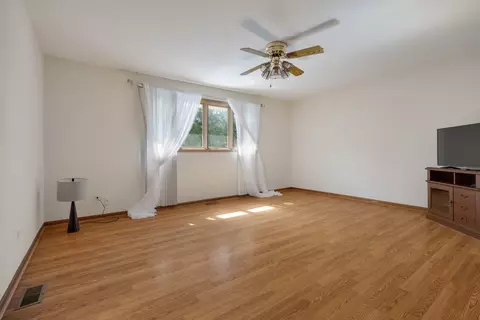 Living - Undisclosed, Mokena, IL 60448 photo 6 of 6
