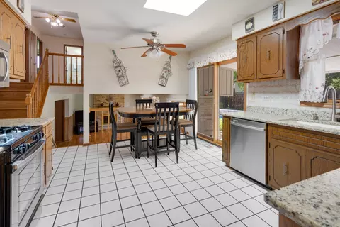 Kitchen - Undisclosed, Mokena, IL 60448 photo 2 of 3