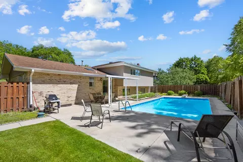 Exterior - Undisclosed, Mokena, IL 60448 photo 5 of 6